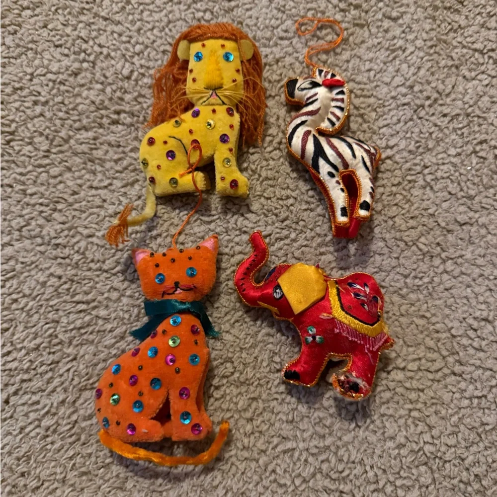 Vibrant Animal Ornament Set - Picture 3 of 3